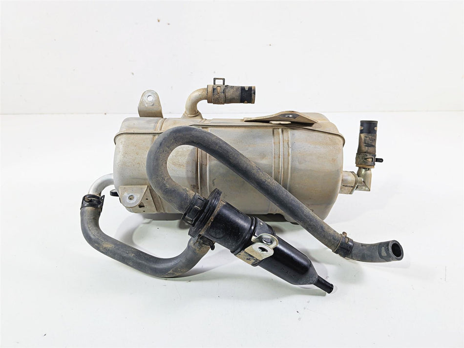 2017 Yamaha YXZ1000R EPS SS Oil Tank Reservoir 2HC-21751-00-00 {{ shop.shopifyCountryName }} - Mototech271