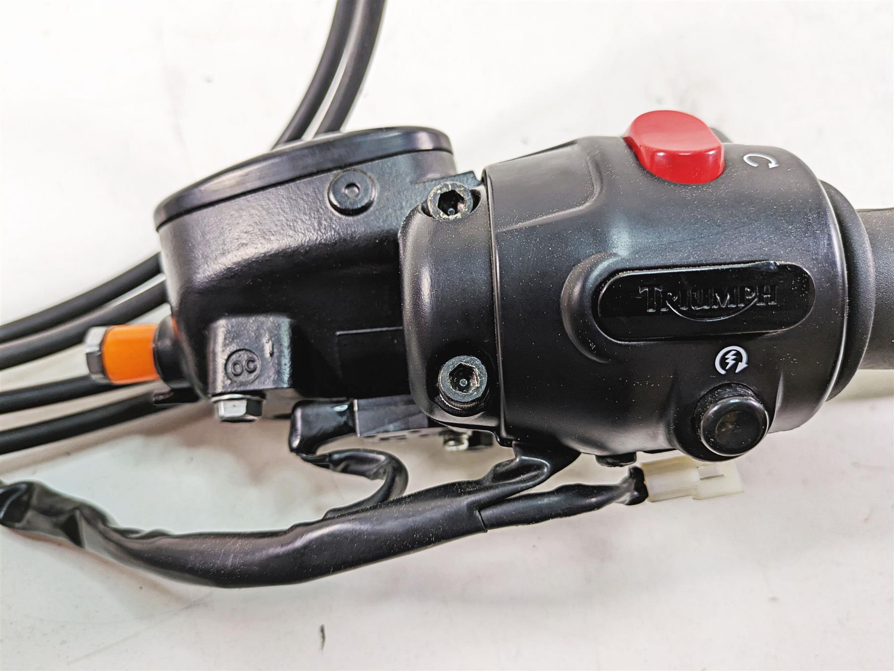 2011 Triumph America Front Brake Master Cylinder & Control Switch Set T2026200 {{ shop.shopifyCountryName }} - Mototech271