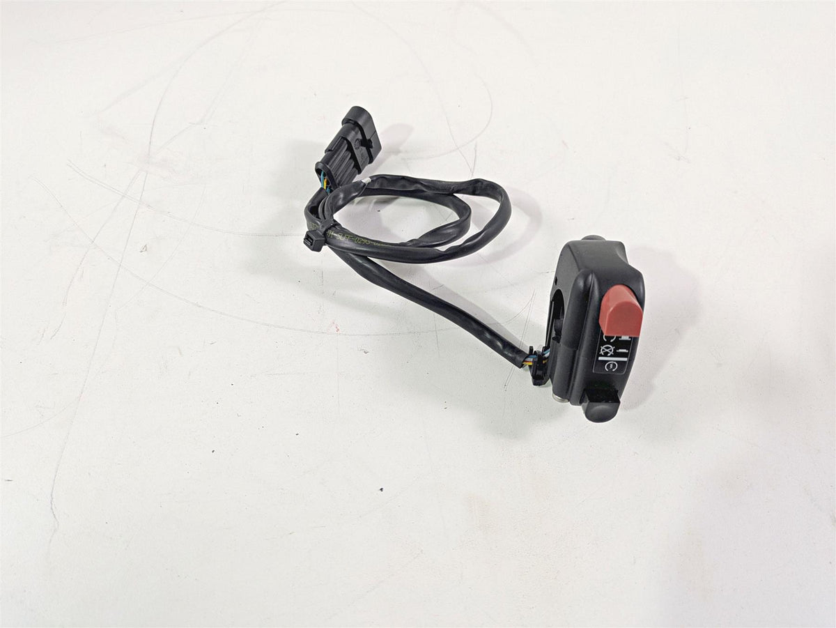 2017 Aprilia RSV 1100 Tuono V4 Factory Right Hand Control Switch B045021 {{ shop.shopifyCountryName }} - Mototech271
