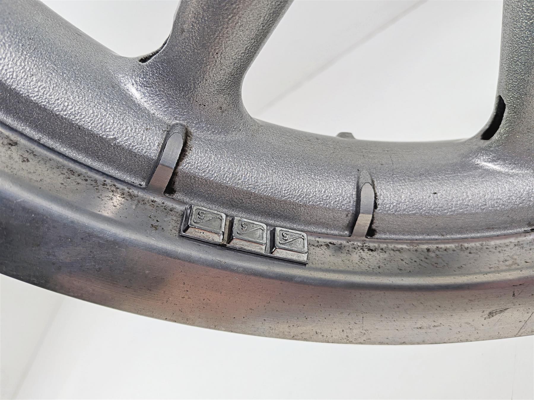 2004 Harley Touring FLTRI Road Glide Straight 9 Spoke 16x3 Front Wheel Rim 43421-00-Mototech271