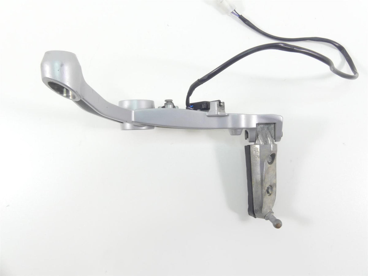 2021 Aprilia Tuono 660 RS660 Right Rider Footpeg Foot Peg Rest & Mount 2B005203 {{ shop.shopifyCountryName }} - Mototech271