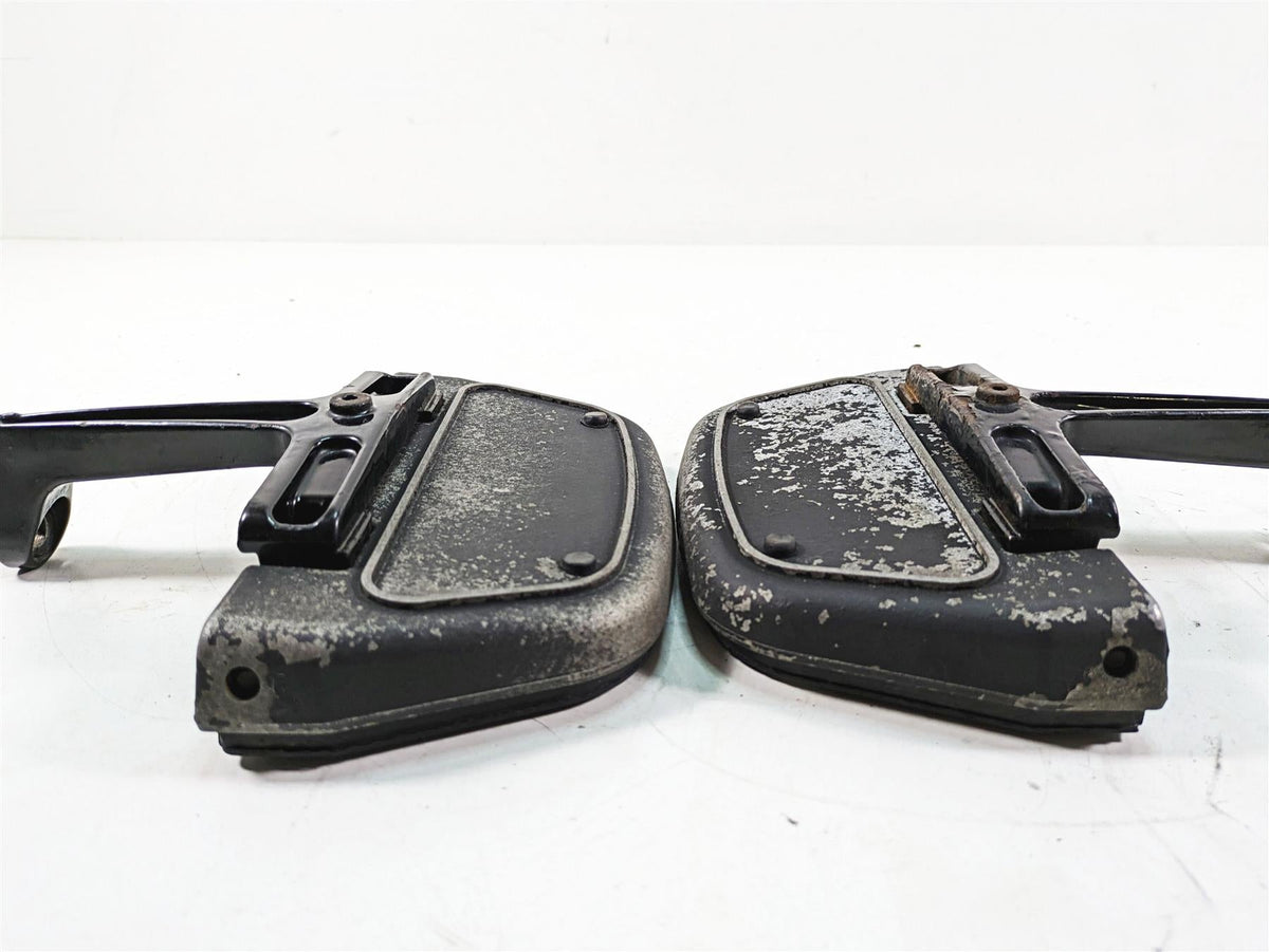 2005 Harley Touring FLHTCUI Electra Glide Passenger Floor Board Set 52719-93B {{ shop.shopifyCountryName }} - Mototech271
