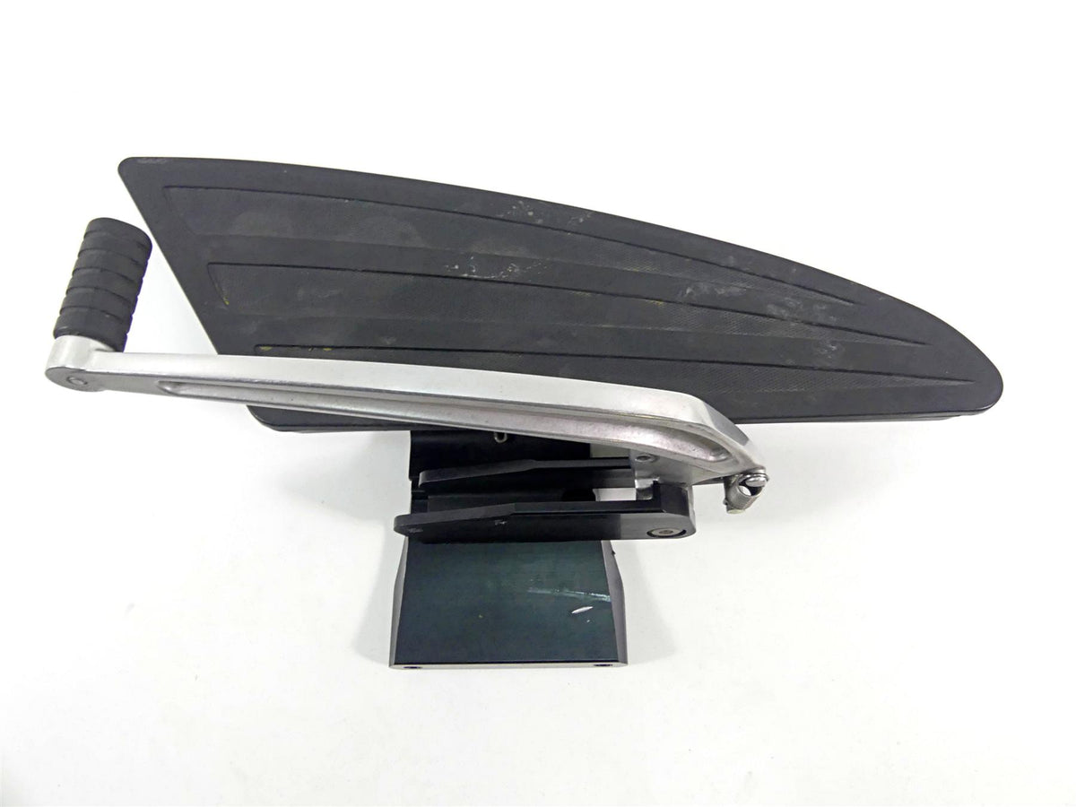 2011 Victory Cross Country Front Right Floorboard & Brake Pedal -Read 1015291 {{ shop.shopifyCountryName }} - Mototech271