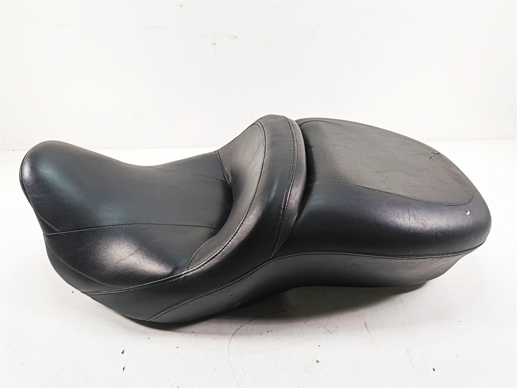 2014 Harley Touring FLHTK Electra Glide Duo Rider Seat Saddle Low -Read 52000033 {{ shop.shopifyCountryName }} - Mototech271