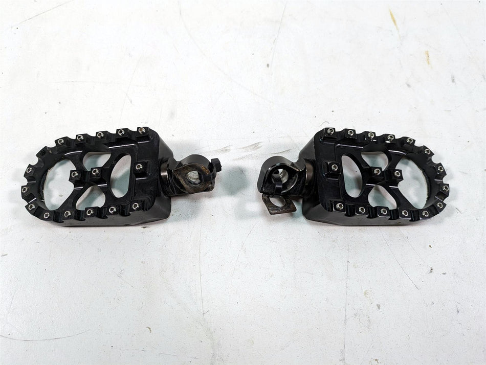 2015 Harley FXDL Dyna Low Rider Aftermarket Grip Stunt Footpeg Foot Peg Set {{ shop.shopifyCountryName }} - Mototech271