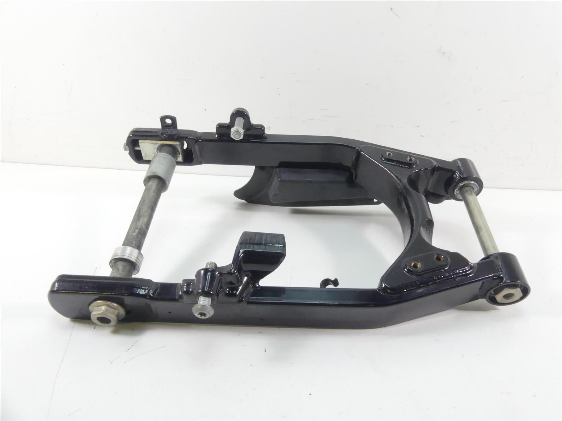 2014 Harley Dyna FXDF Fat Bob Rear Swingarm & Belt Guards + 25mm Axle 47820-10 {{ shop.shopifyCountryName }} - Mototech271