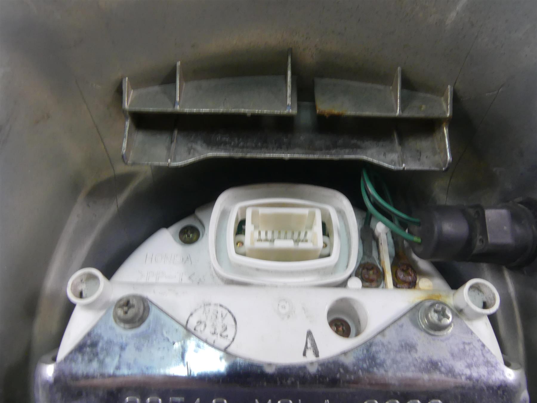 2003 Honda VT750 DC Shadow Spirit Speedometer + Cover 46K - Read 37200-MCR-A01 {{ shop.shopifyCountryName }} - Mototech271