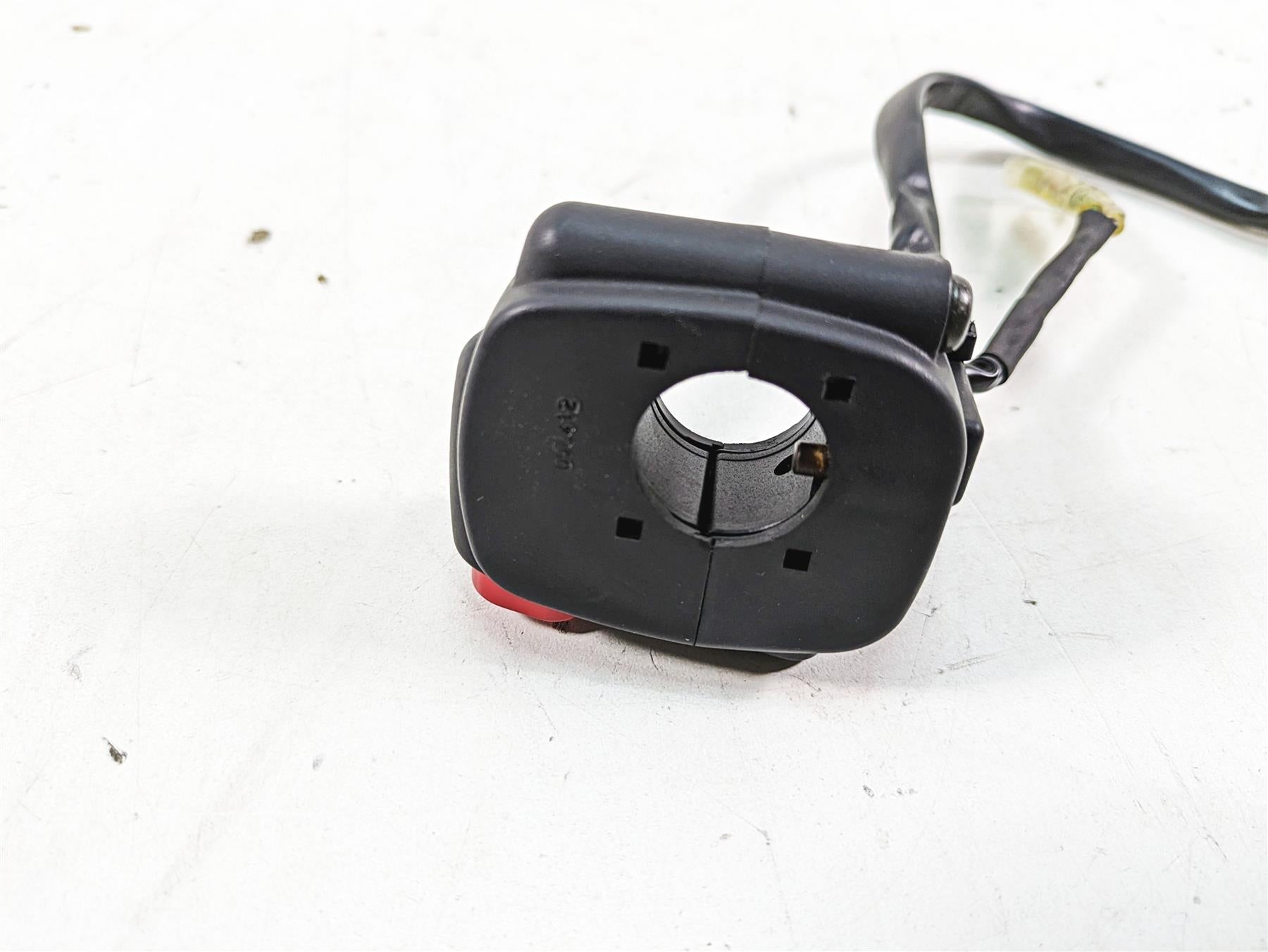 2013 MV Agusta F3 675 ERA Right Hand Start Stop Control Switch 8000B4568 {{ shop.shopifyCountryName }} - Mototech271