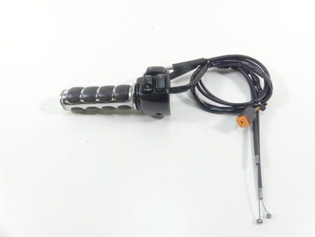2006 Harley VRSCD Night Rod Right Hand Control Switch + Throttle Grips 71684-06A {{ shop.shopifyCountryName }} - Mototech271