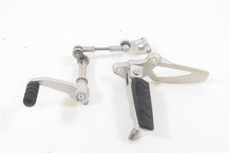 2014 BMW R1200R R1200 R K27 Front Right Footpeg Shifter Peg 46717728691 {{ shop.shopifyCountryName }} - Mototech271
