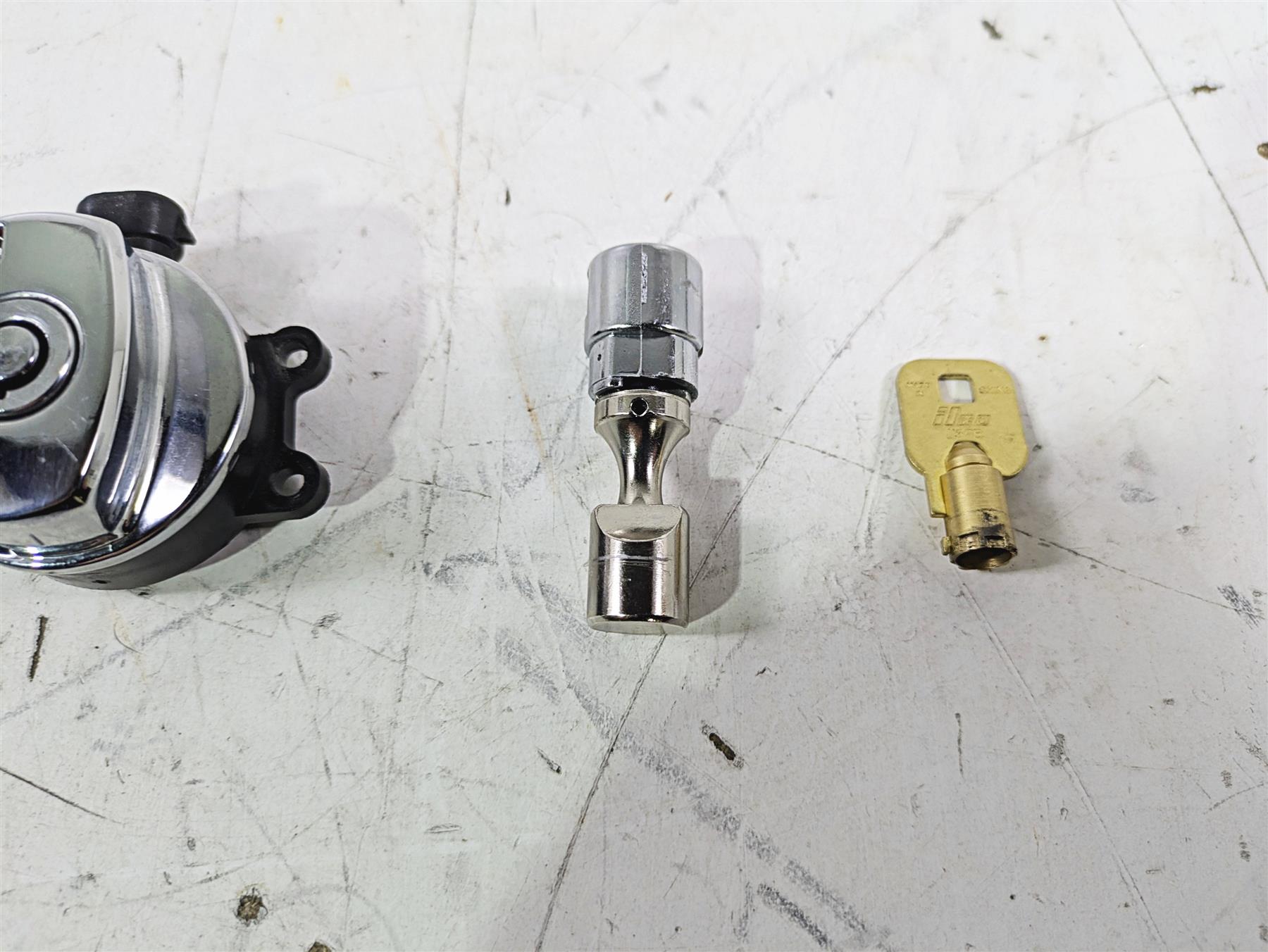 2016 Harley FLSTC Softail Heritage Ignition Switch Key Lock Set 71400076 {{ shop.shopifyCountryName }} - Mototech271