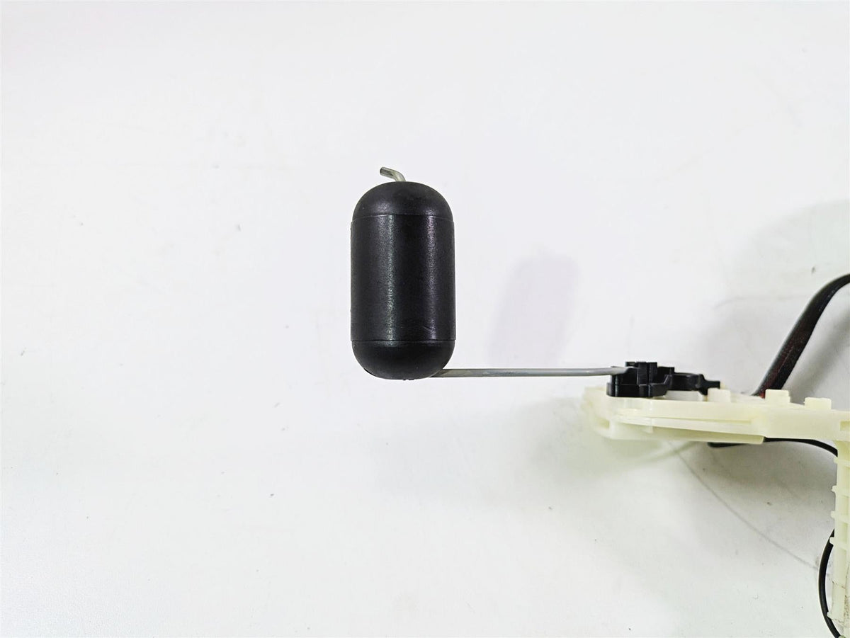 2016 Harley FXDL Dyna Low Rider Fuel Gas Petrol Pump - Tested 75246-04A {{ shop.shopifyCountryName }} - Mototech271