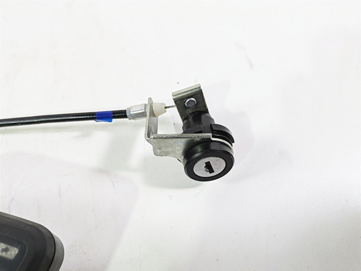 2013 Ducati Hyperstrada 821 Speedometer Ignition Switch Key Lock Set 40610951E {{ shop.shopifyCountryName }} - Mototech271