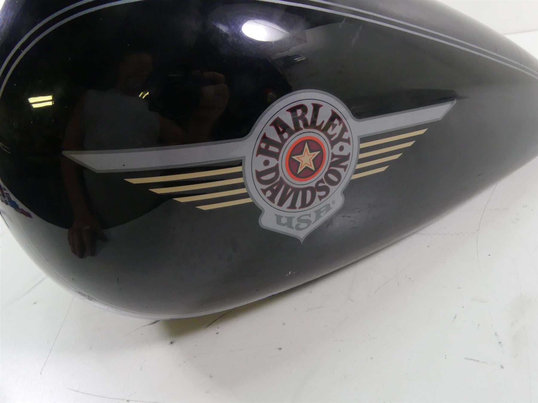 2004 Harley Softail FLSTFI Fat Boy Fuel Gas Petrol Tank Reservoir -Dent 61625-01 {{ shop.shopifyCountryName }} - Mototech271