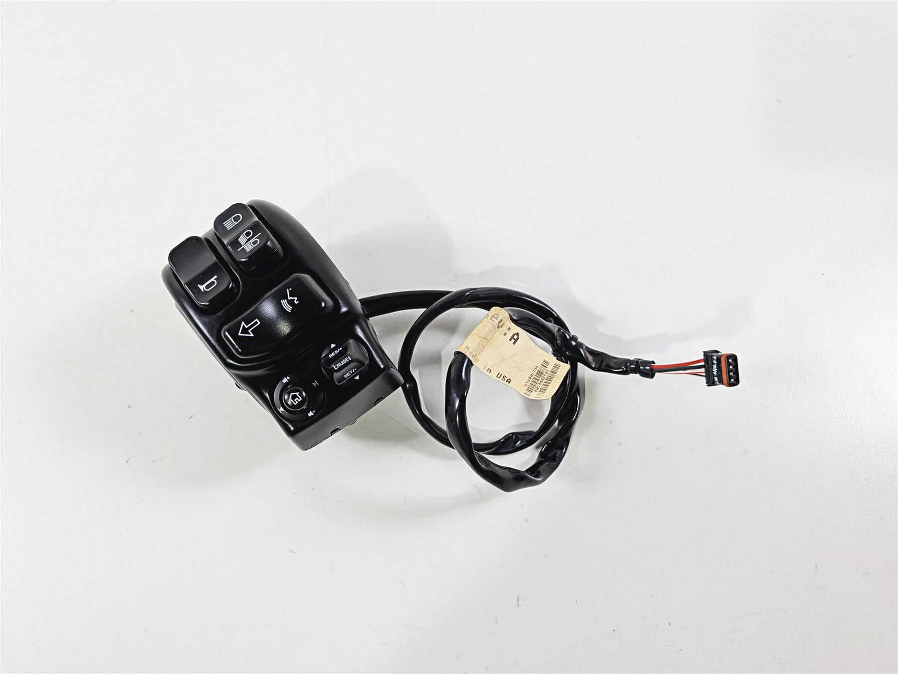 2018 Harley Touring FLHTCU Electra Glide Left Hand Control Switch Cruise 69200178-Mototech271