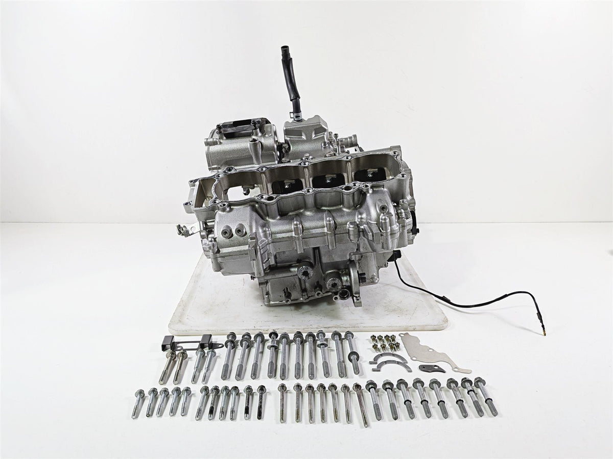 2016 Yamaha YZF R1 RN32 N527E Engine Motor Crank Case Crankcase Set 2CR-15100-17-00 {{ shop.shopifyCountryName }} - Mototech271