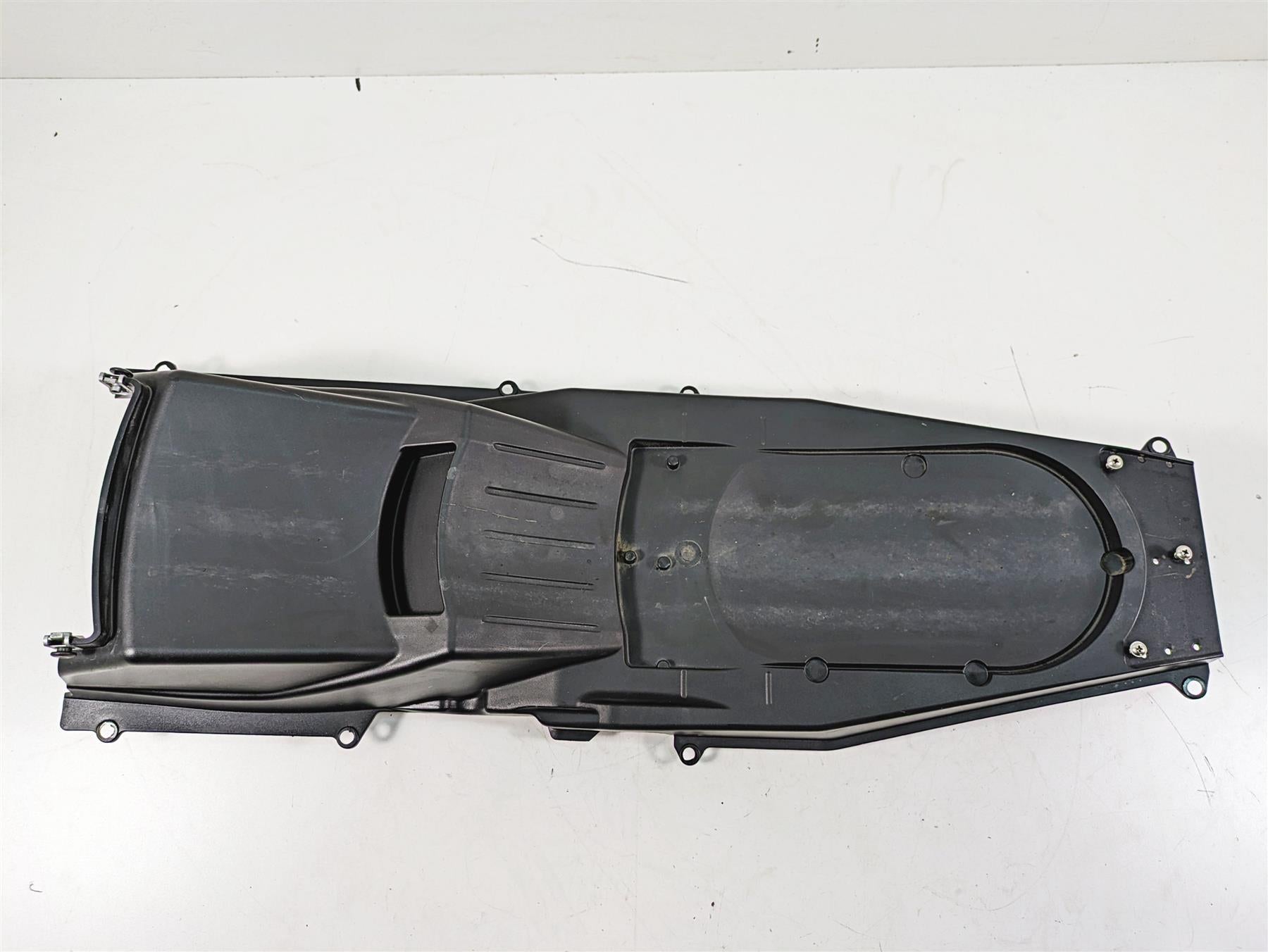 2020 Moto Guzzi V85 TT Adventure Rear Inner Fender & Storage Box Set 2B005442 {{ shop.shopifyCountryName }} - Mototech271