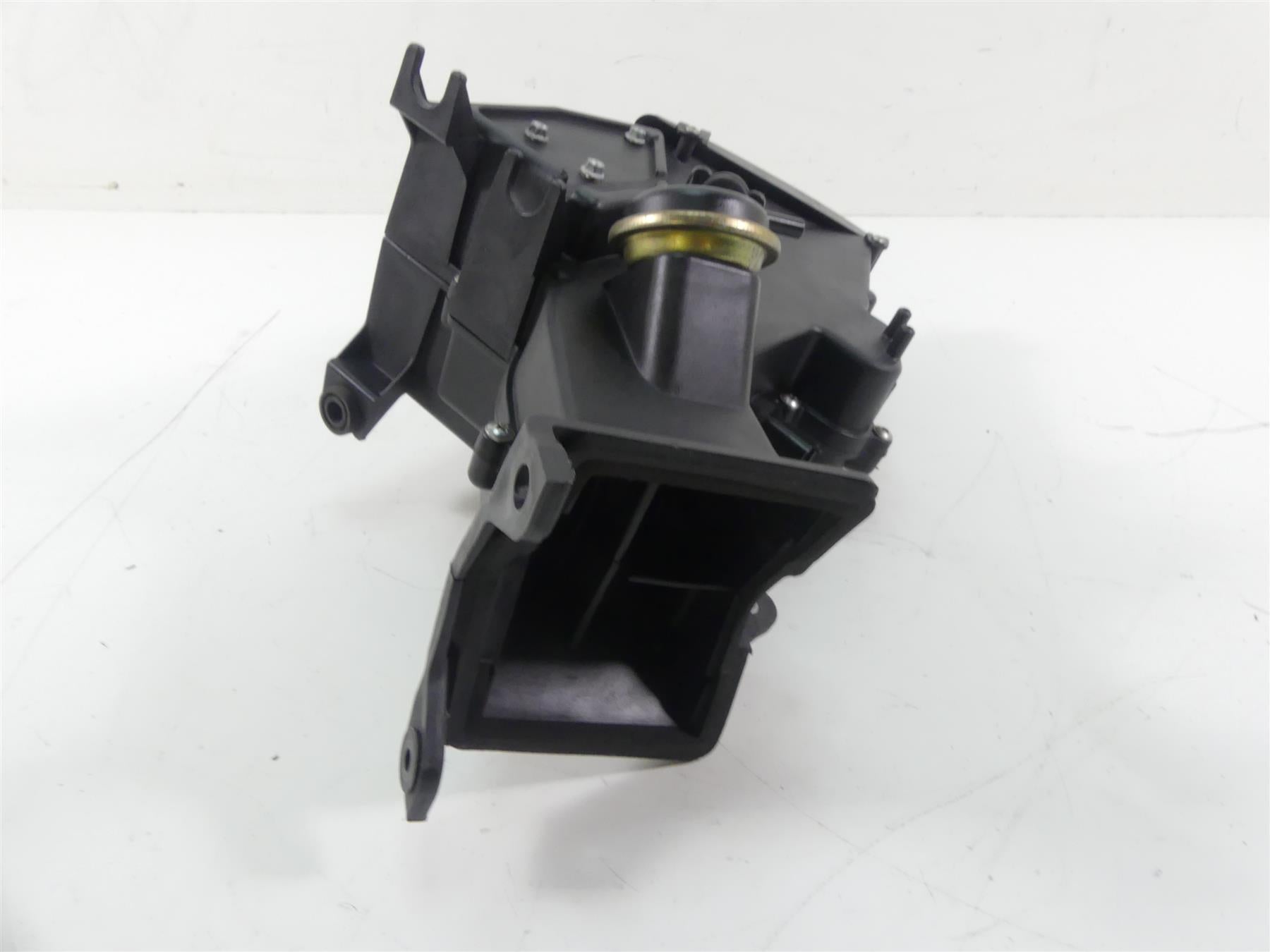 2004 Aprilia RSV 2 1000R Mille Front Center Air Inlet Duct Scoop AP8158114 {{ shop.shopifyCountryName }} - Mototech271
