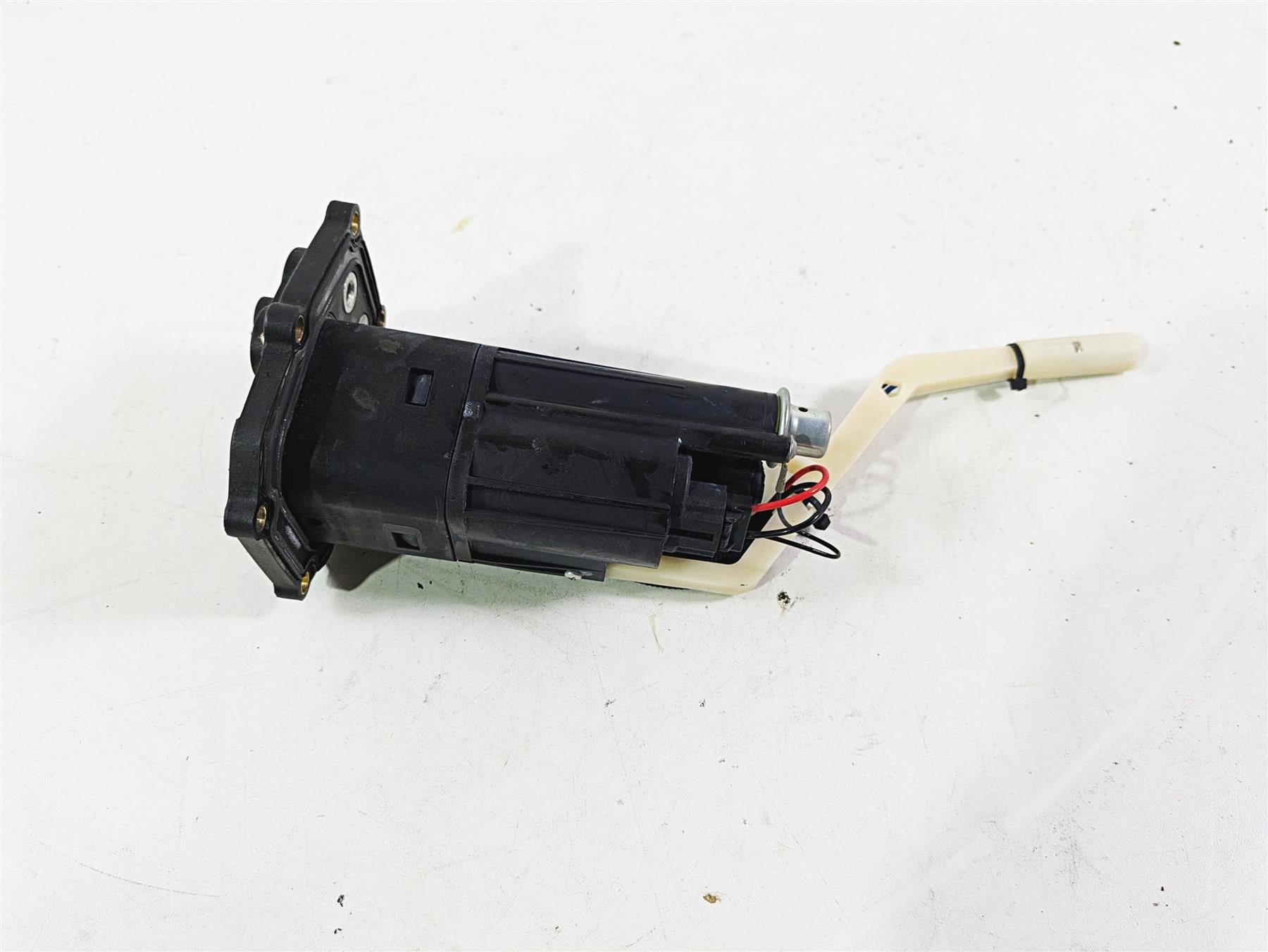 2013 Ducati Hyperstrada 821 Fuel Gas Petrol Pump -Tested 16024281A