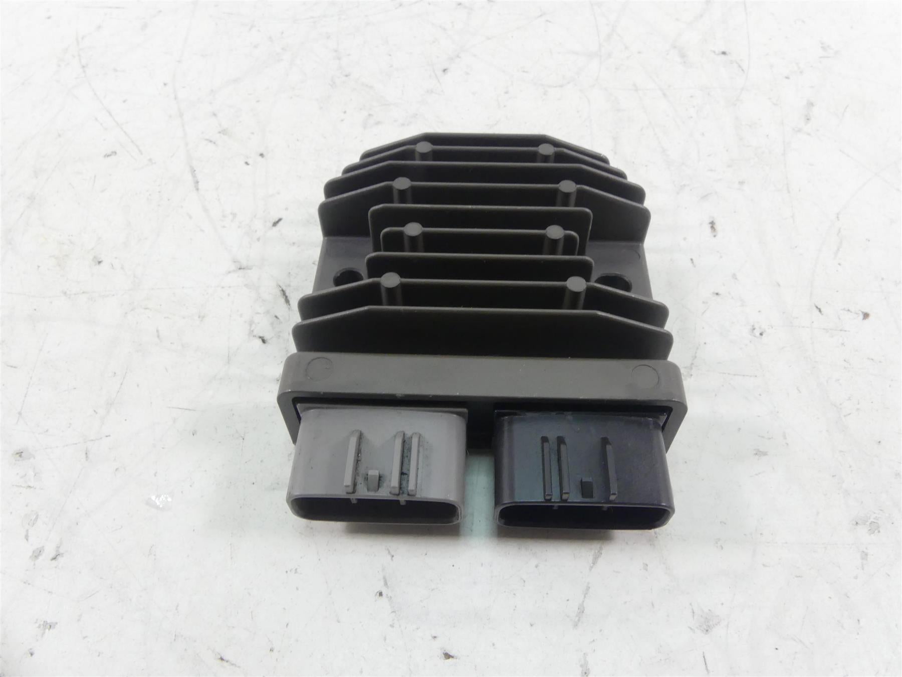 2017 Ducati 939 S Supersport Rectifier Voltage Regulator FH020AA 54040301B {{ shop.shopifyCountryName }} - Mototech271