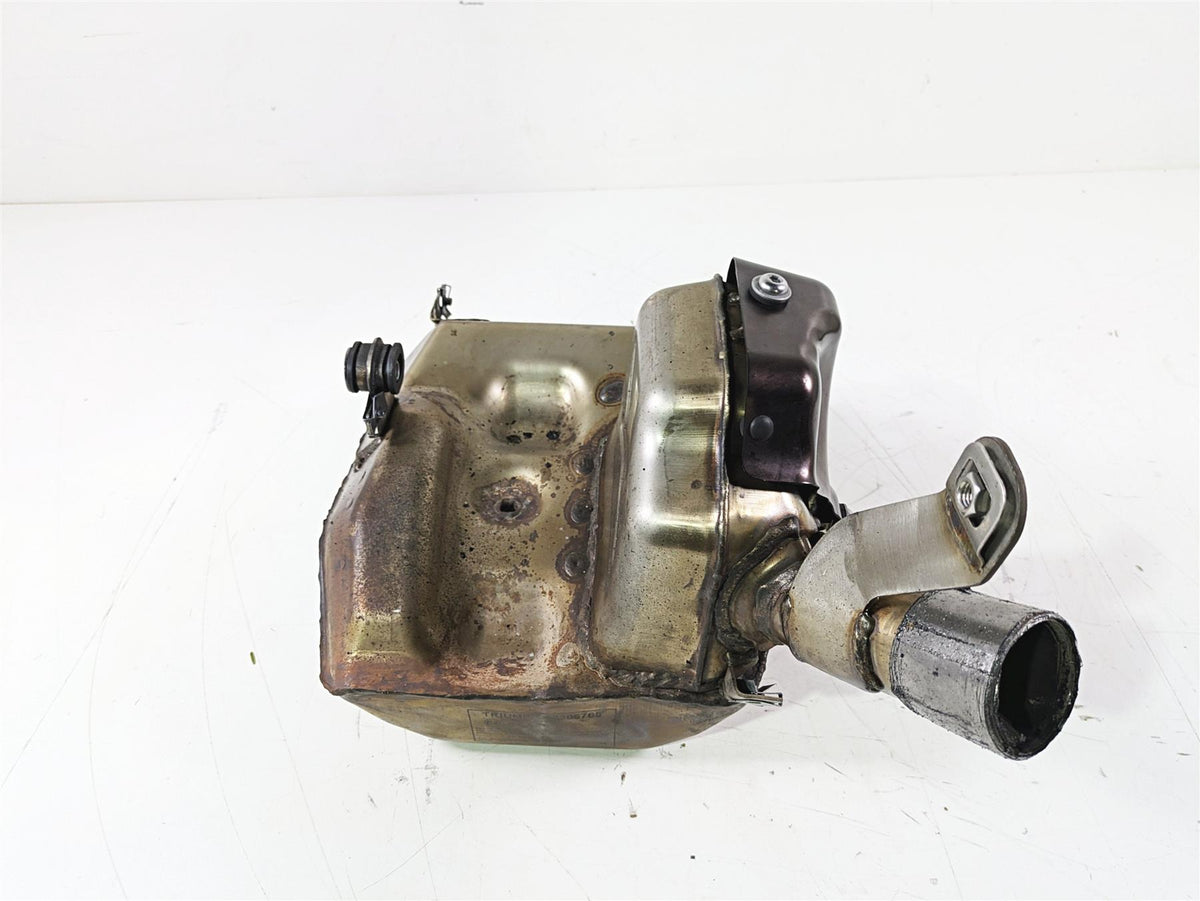 2020 Triumph Daytona 765 Moto2 Exhaust Chamber Center Silencer T2206765 {{ shop.shopifyCountryName }} - Mototech271
