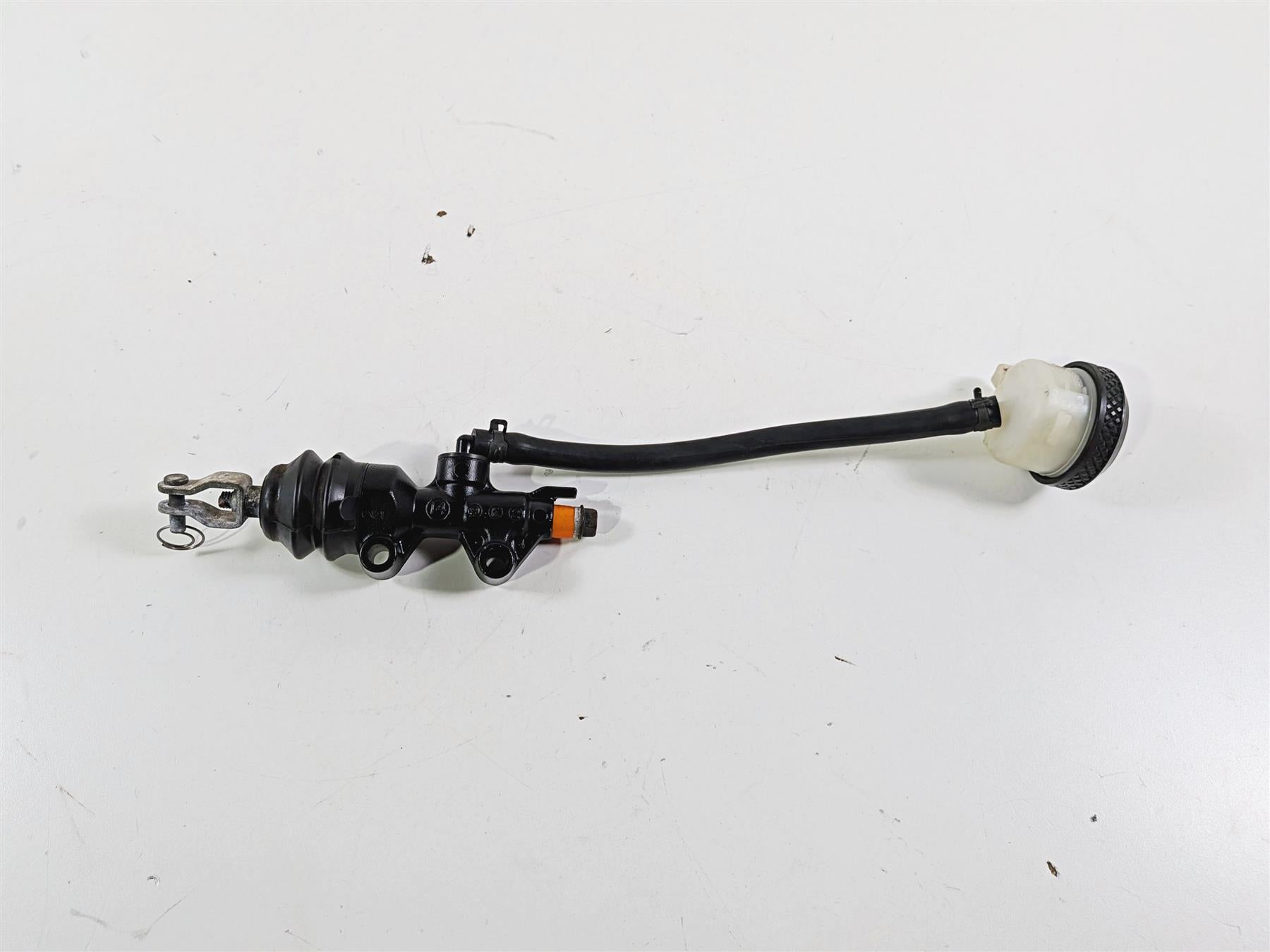 2006 Harley Sportster XL883 Low Rear Brake Master Cylinder 42521-04 {{ shop.shopifyCountryName }} - Mototech271