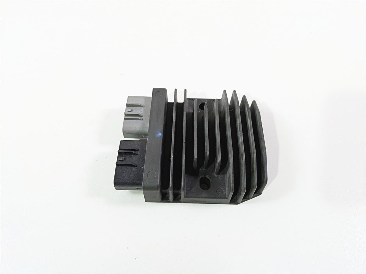 2024 Triumph Tiger 900 GT Rectifier Voltage Regulator FH027AA T1300675 {{ shop.shopifyCountryName }} - Mototech271