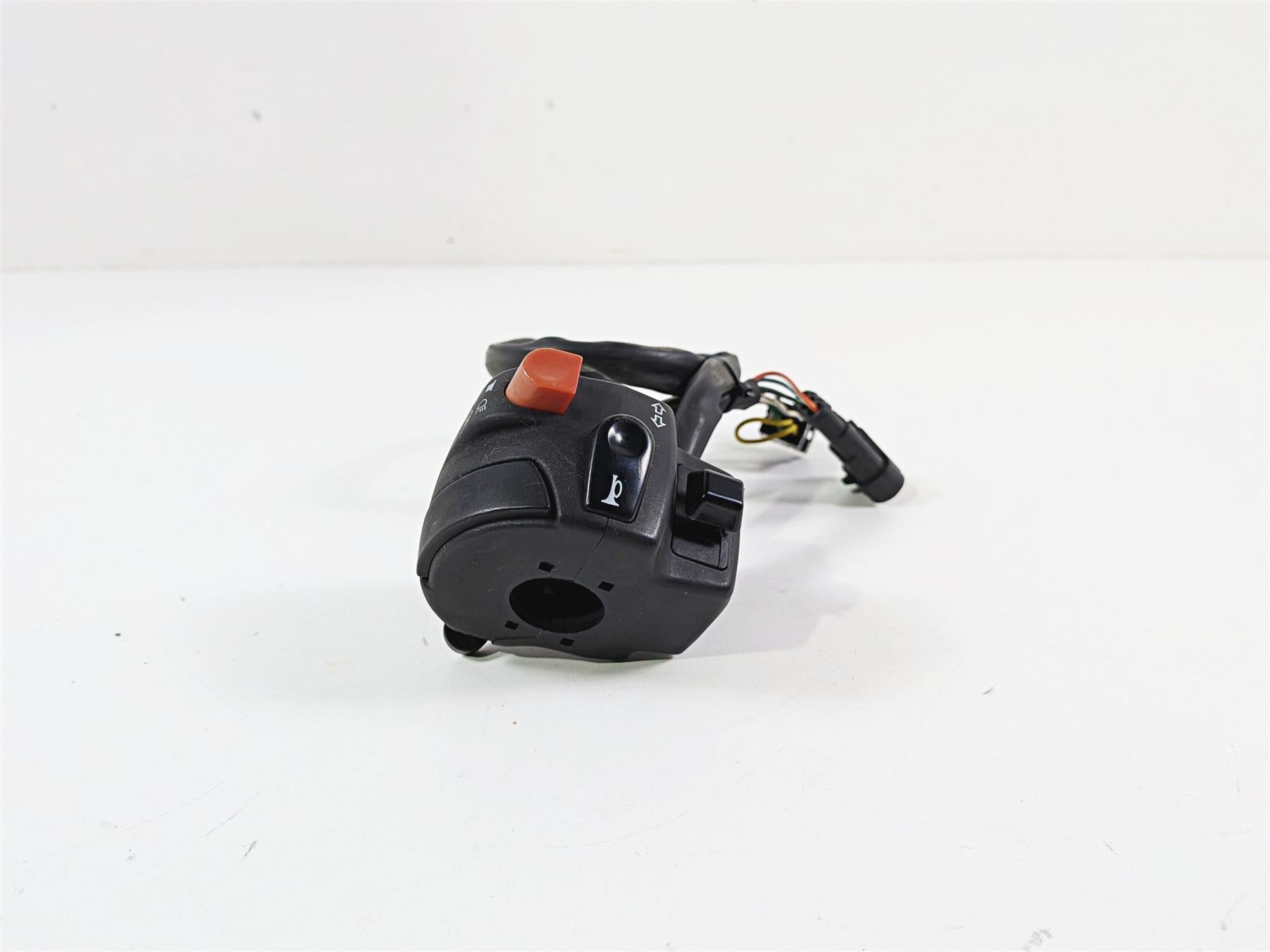 2008 Aprilia RSVR 1000 Factory Left Hand Control Switch Blinker Light AP8127365 {{ shop.shopifyCountryName }} - Mototech271