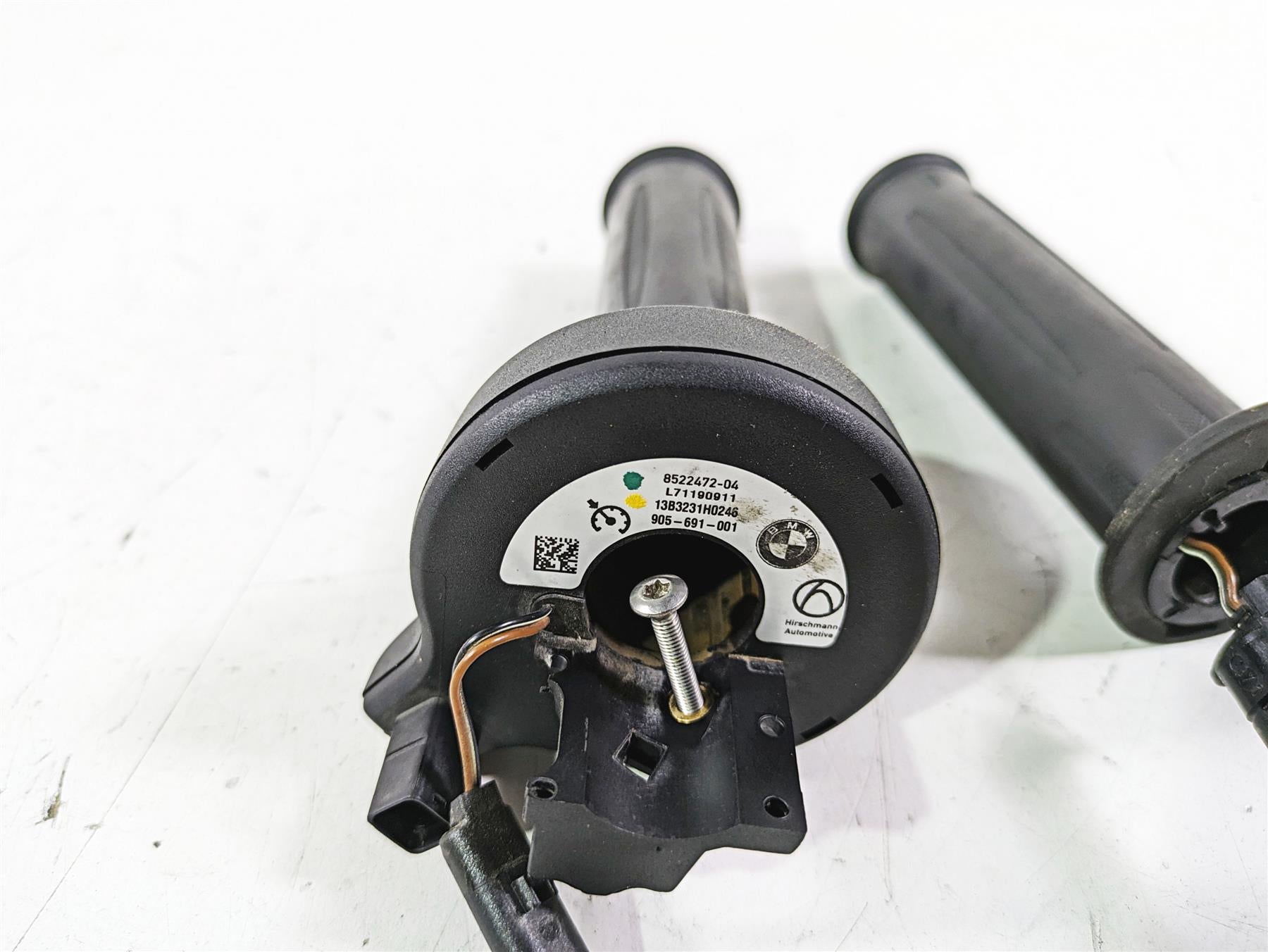 2014 BMW R1200 RT RTW K52 Heated Grips E-Throttle Control Set 61318522472 {{ shop.shopifyCountryName }} - Mototech271