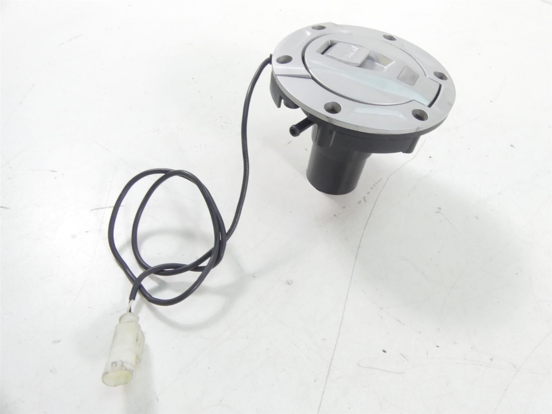 2016 BMW R1200GS K50 Handsfree Keyless Ride Fuel Gas Tank Cap 16118531632 {{ shop.shopifyCountryName }} - Mototech271