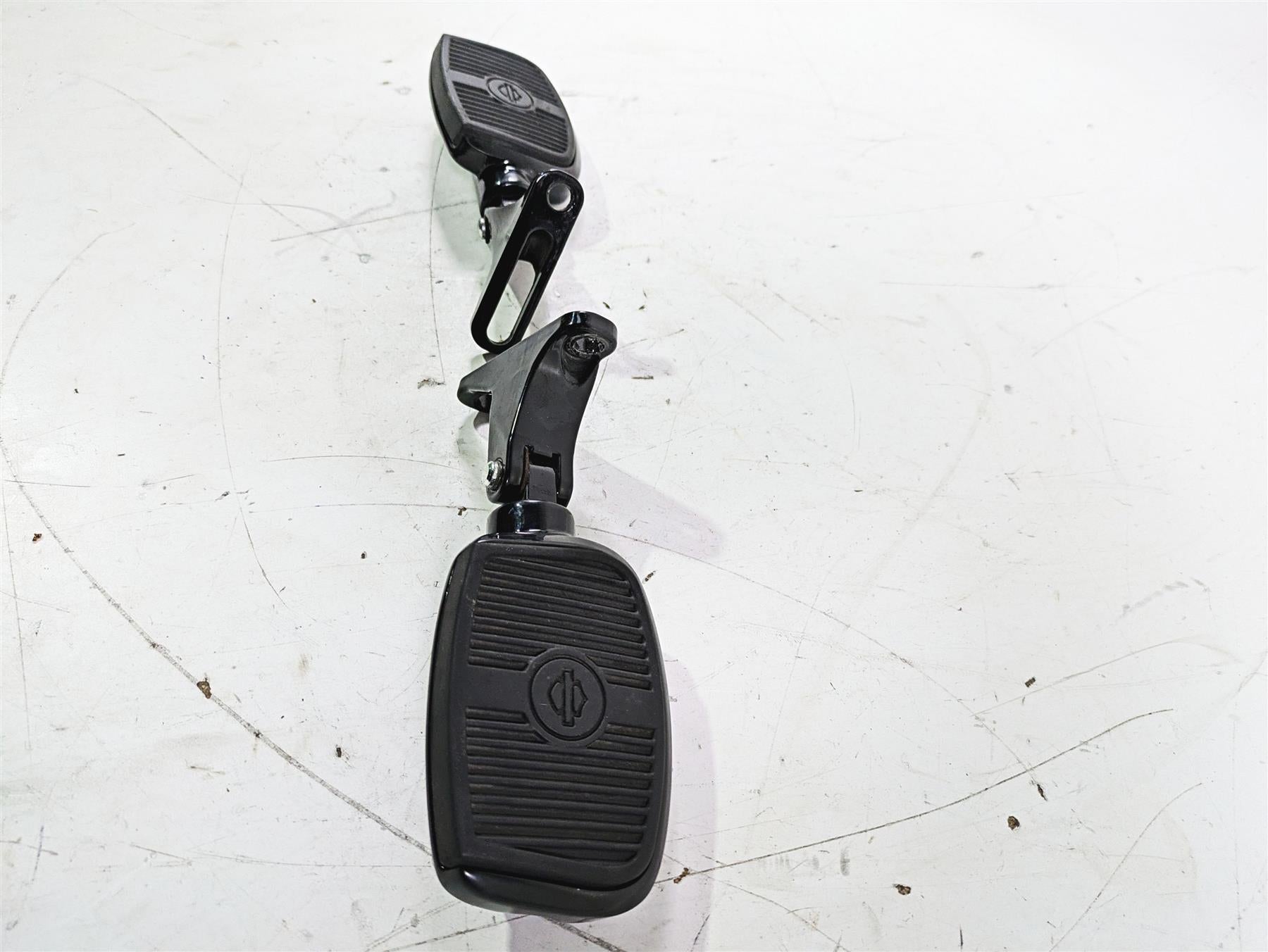 2015 Harley Touring FLHTKL E -Glide Low Rear Passenger Foot Pegs 50500332A {{ shop.shopifyCountryName }} - Mototech271
