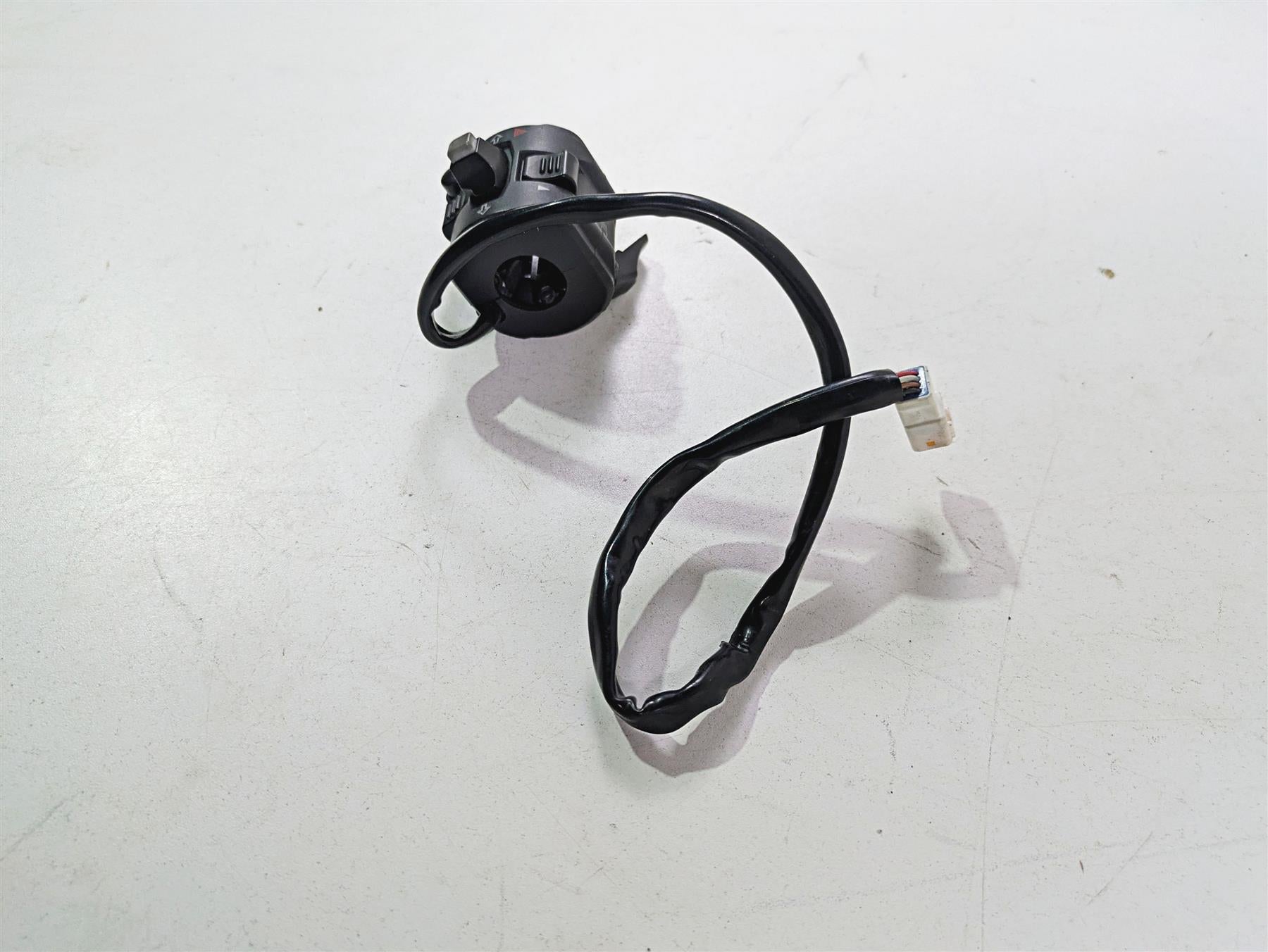 2013 Ducati Hypermotard 821 SP Left Hand Turn Signal Control Switch 65110141A {{ shop.shopifyCountryName }} - Mototech271