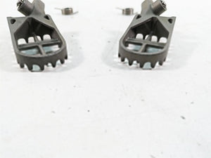 2007 BMW R1200GS K255 Adv Front Footpeg Foot Peg Rest Set 46717694557 | Mototech271