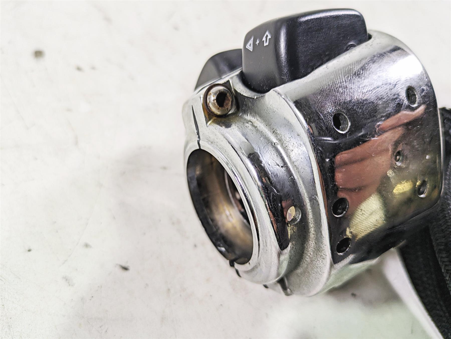 2002 Harley FLSTC Softail Heritage Left Chrome Hand Control Switch 71682-06A {{ shop.shopifyCountryName }} - Mototech271
