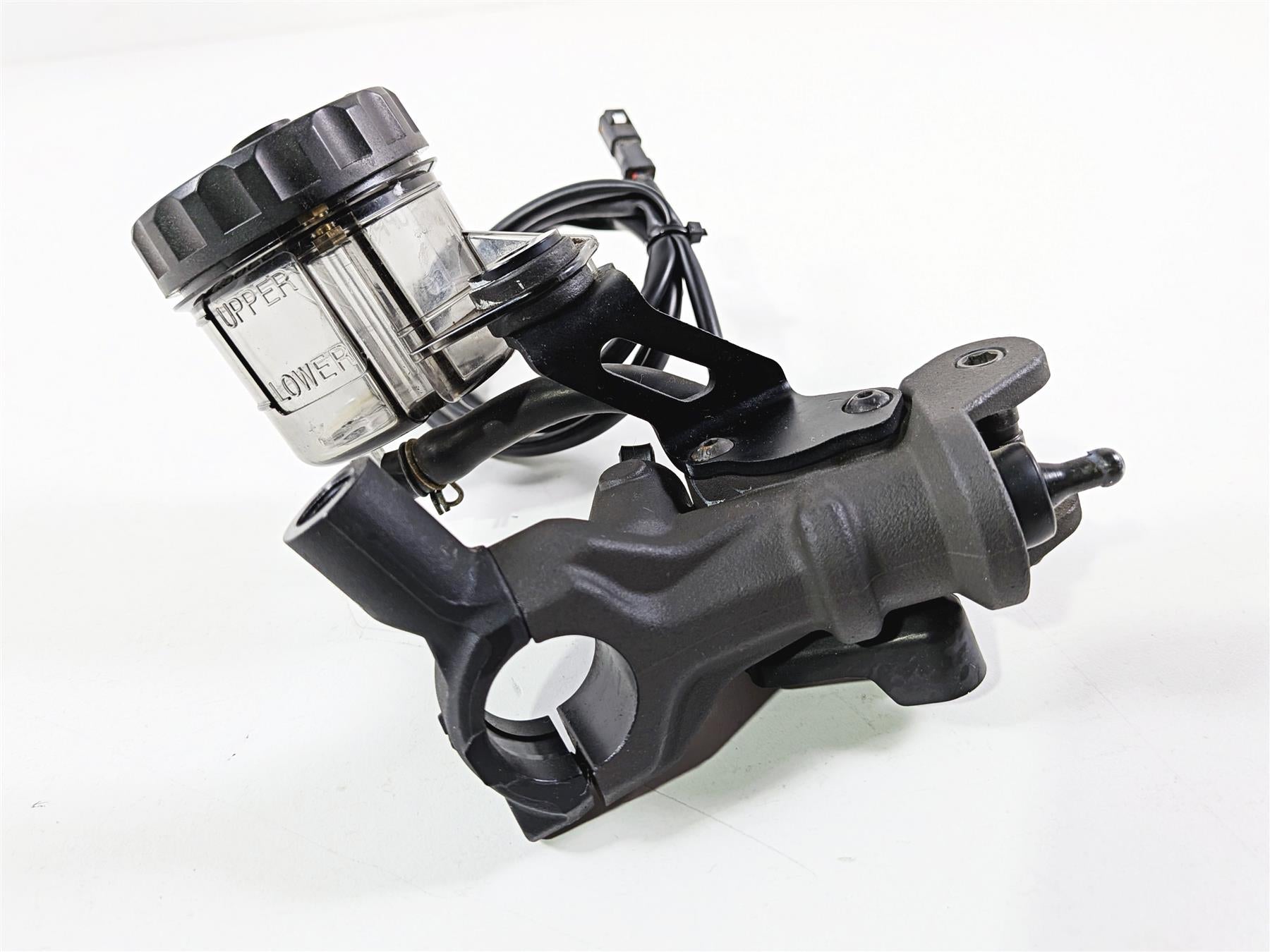 2022 Triumph Tiger 900 GT Pro Front Radial Brake Master Cylinder T2022194 {{ shop.shopifyCountryName }} - Mototech271