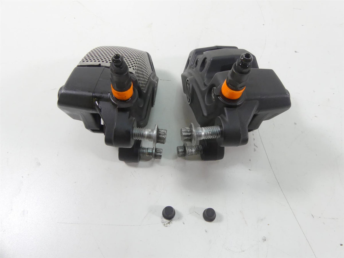 2013 Harley Davidson VRSCF Muscle Front Brake Caliper Set 44731-08 44732-08 {{ shop.shopifyCountryName }} - Mototech271