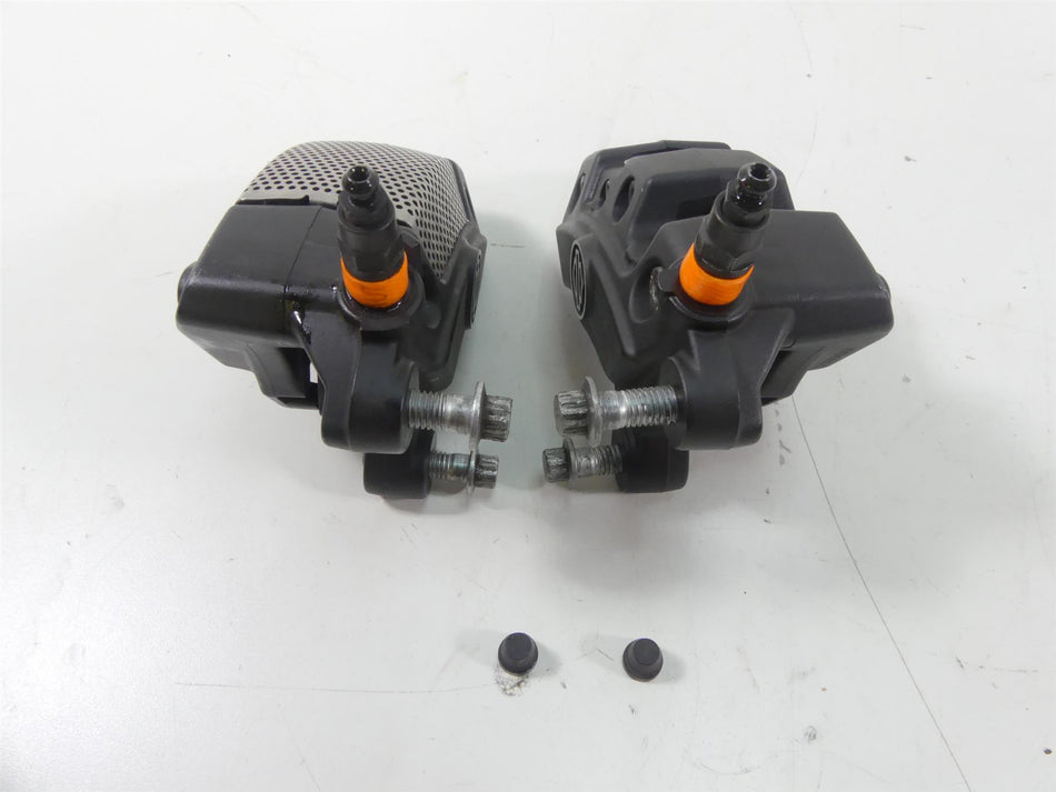 2013 Harley Davidson VRSCF Muscle Front Brake Caliper Set 44731-08 44732-08 {{ shop.shopifyCountryName }} - Mototech271