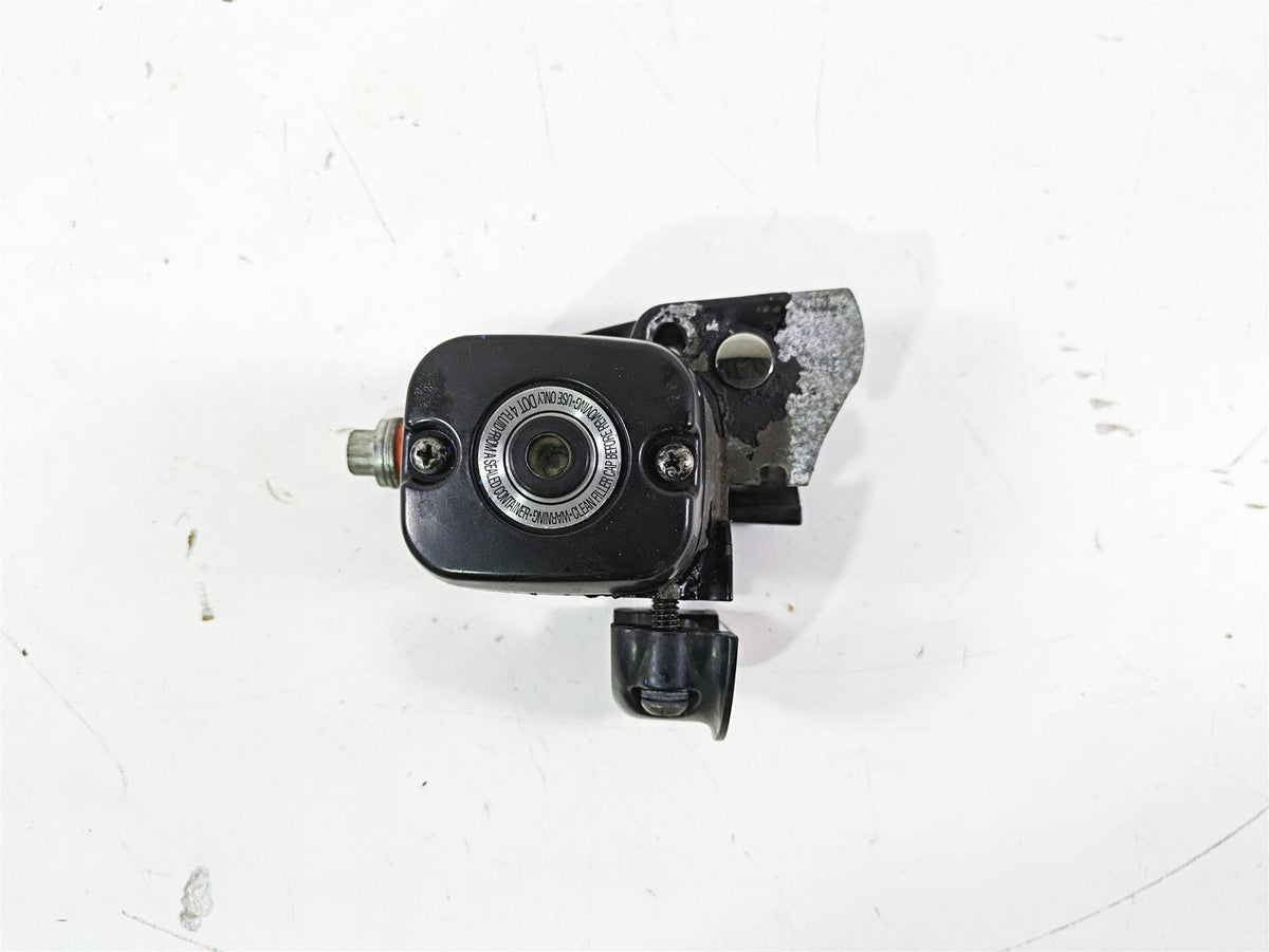 2012 Harley FLD Dyna Switchback Front Brake Master Cylinder 9/16" 45029-11C {{ shop.shopifyCountryName }} - Mototech271