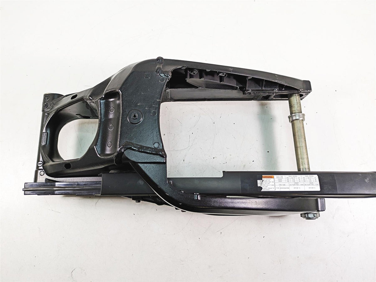 2009 Suzuki GSXR750 K9 Straight Rear Swingarm Swing Arm & Axle 61000-01H10-YAP {{ shop.shopifyCountryName }} - Mototech271