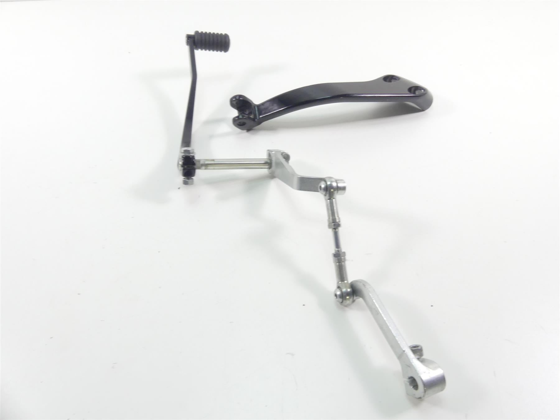 2022 Harley Softail FXBBS Street Bob Shift Lever + Footpeg Mount Set 33600234 {{ shop.shopifyCountryName }} - Mototech271
