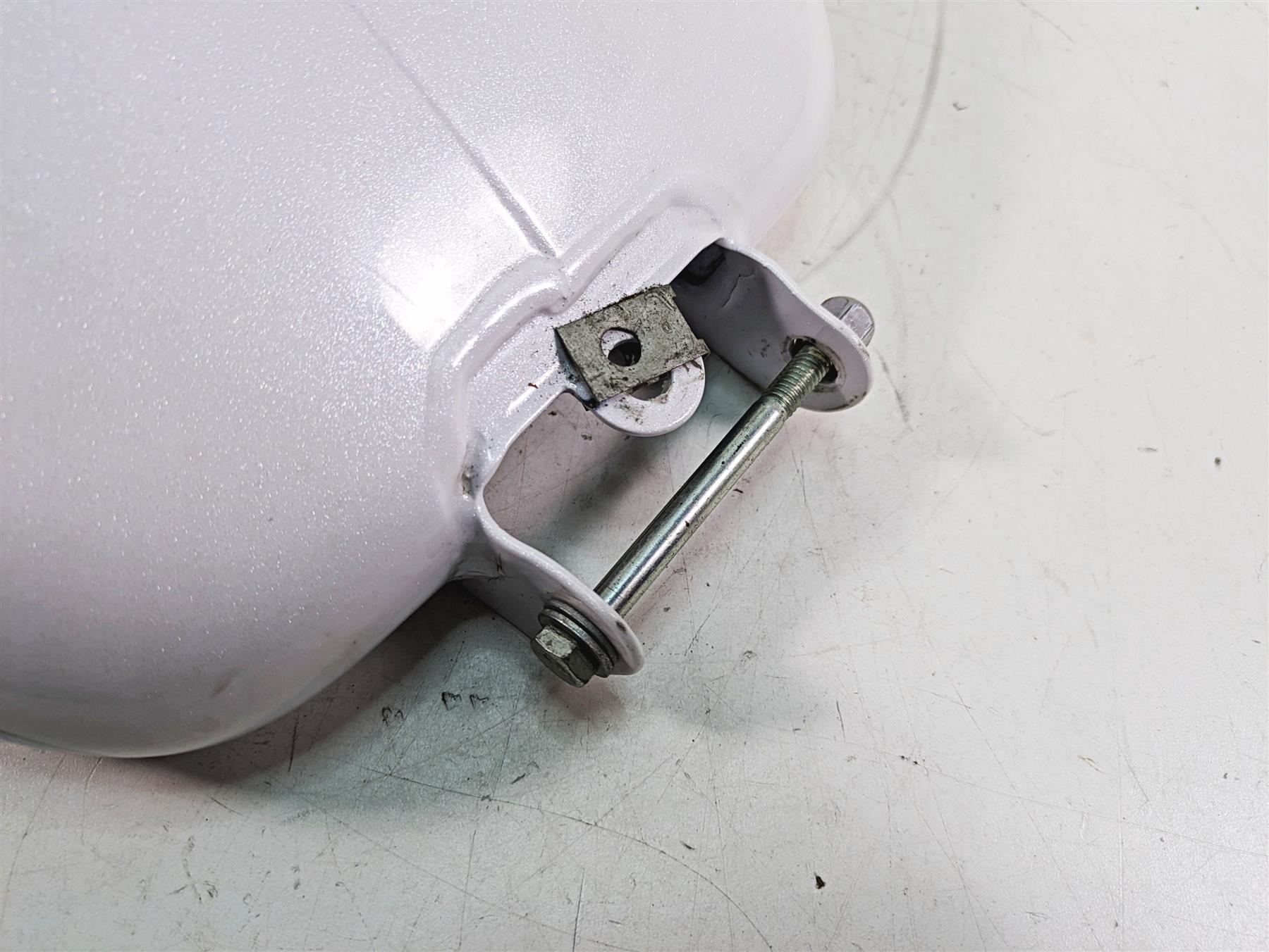 2015 Harley FXDL Dyna Low Rider Fuel Petrol Tank White Hot Pearl - Read 61593-10 {{ shop.shopifyCountryName }} - Mototech271