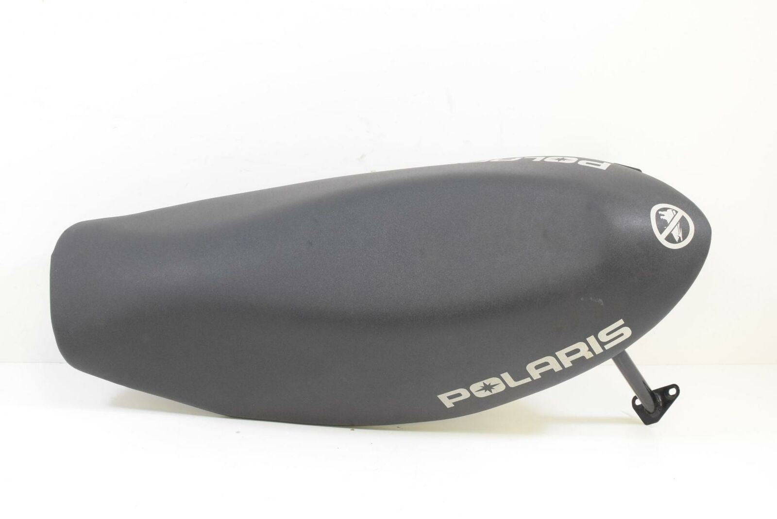 2010 Polaris Assault RMK 800 146" Seat Saddle & Support Bracket 2684492-070 {{ shop.shopifyCountryName }} - Mototech271