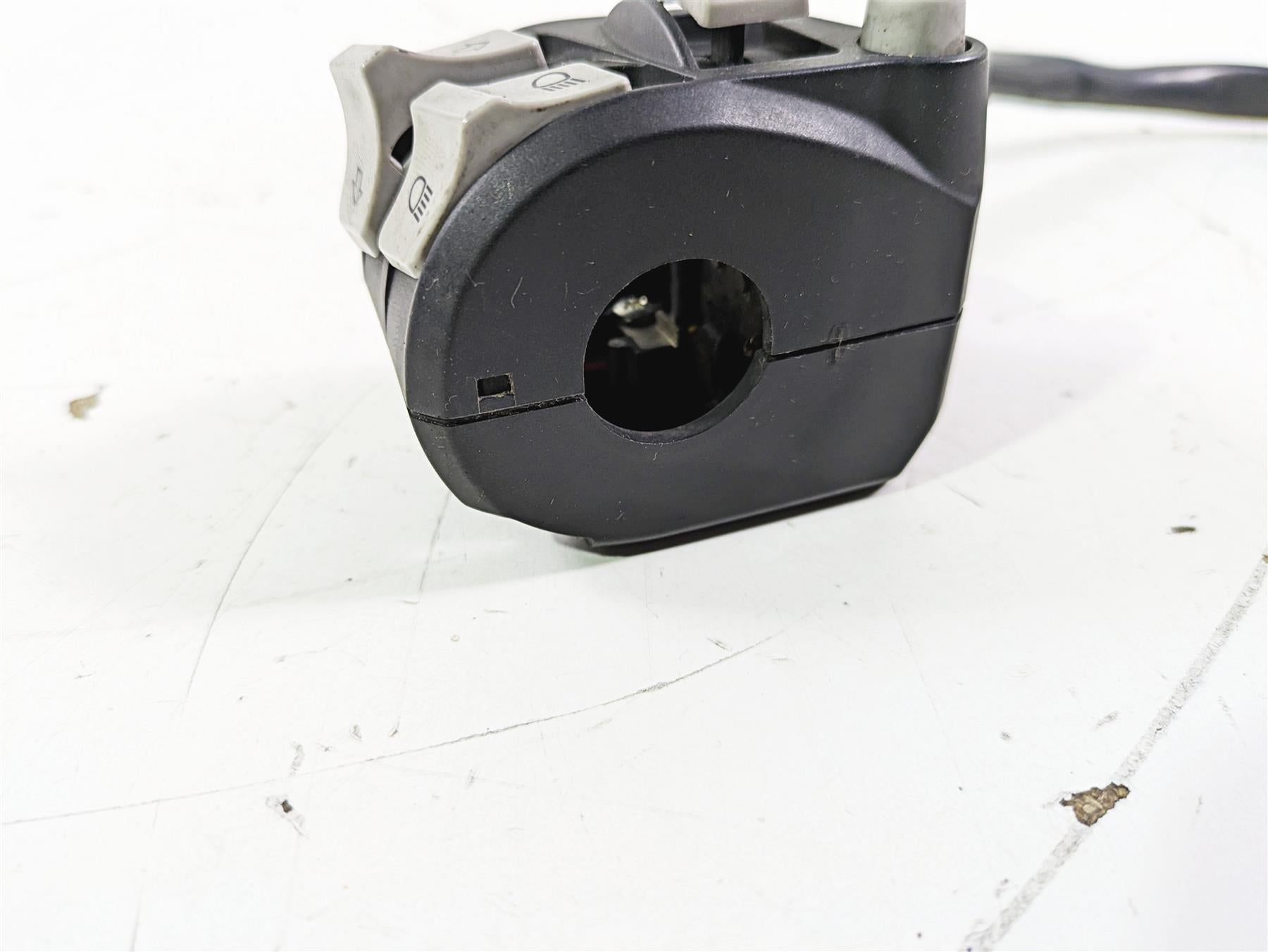 2017 Ducati Monster 1200 S Left Hand Control Switch Light READ 65110281B {{ shop.shopifyCountryName }} - Mototech271