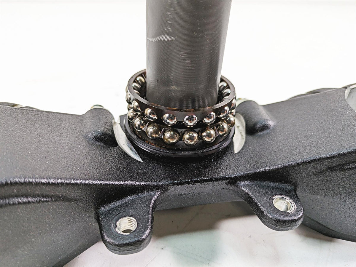 2020 Ducati Hypermotard 950 SP Lower Triple Tree Steering Clamp 34220763AA {{ shop.shopifyCountryName }} - Mototech271