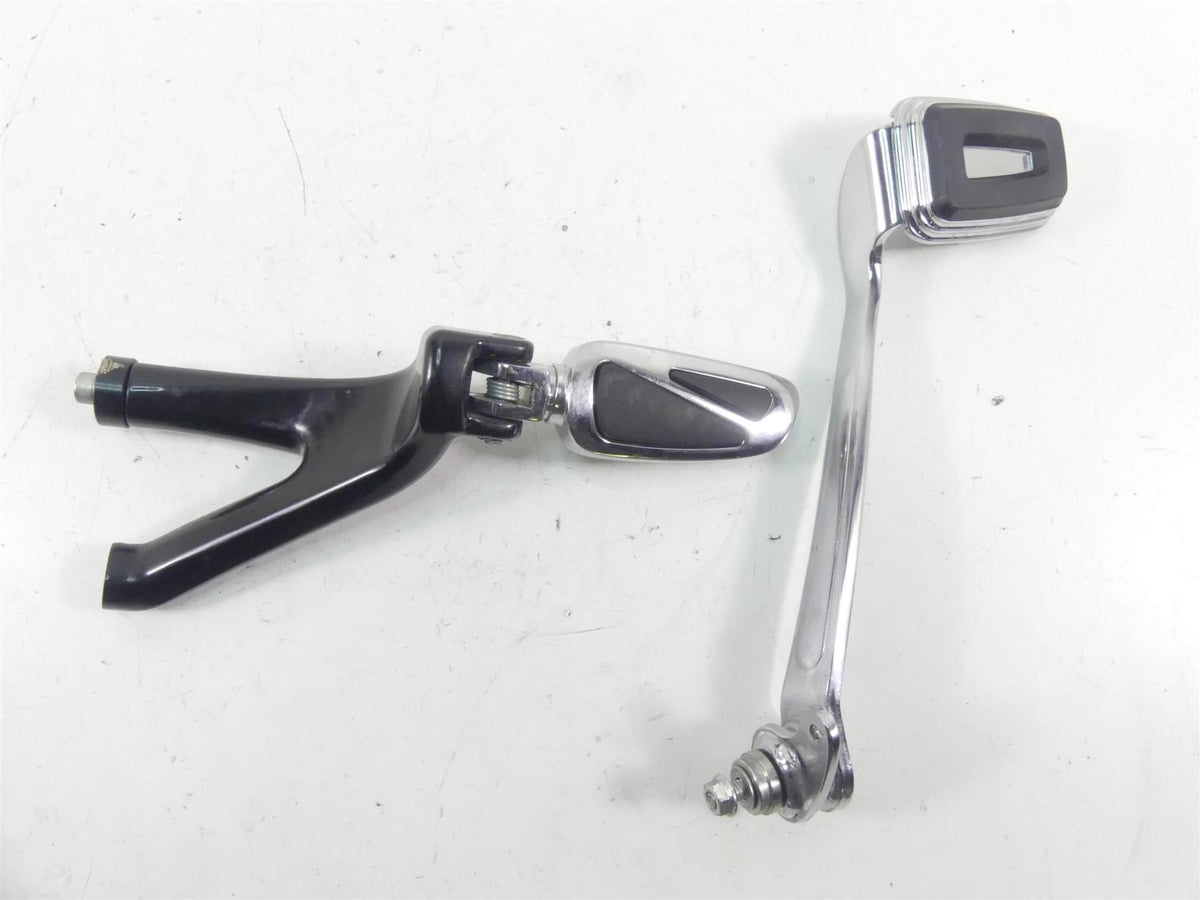 2021 Harley Softail FLSB Sport Glide Right Foot Peg & Brake Pedal Set 50500746 {{ shop.shopifyCountryName }} - Mototech271