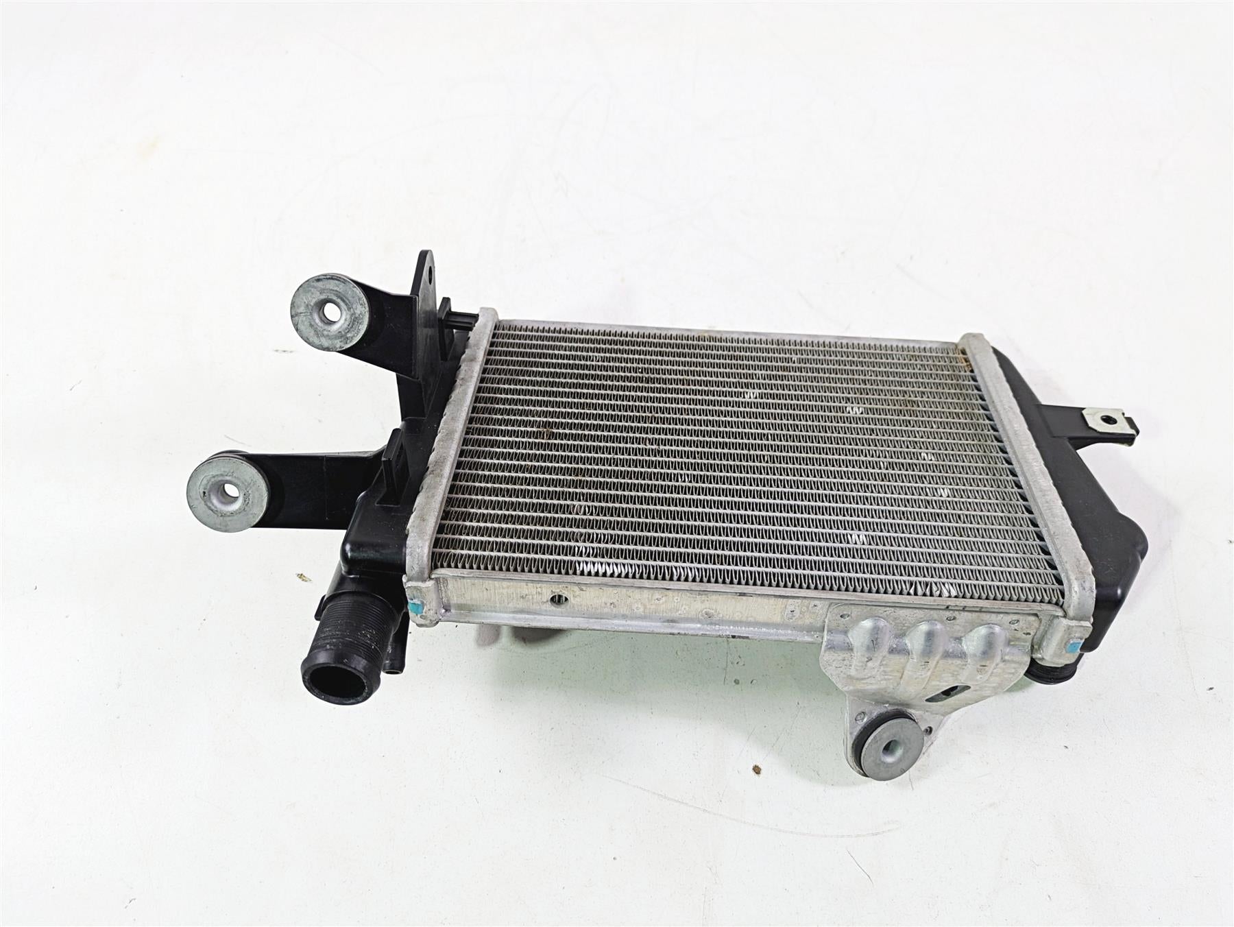 2021 BMW R1250GS K51 Adv Left Radiator Fan Cover Set -No Leaks 17118546408 {{ shop.shopifyCountryName }} - Mototech271