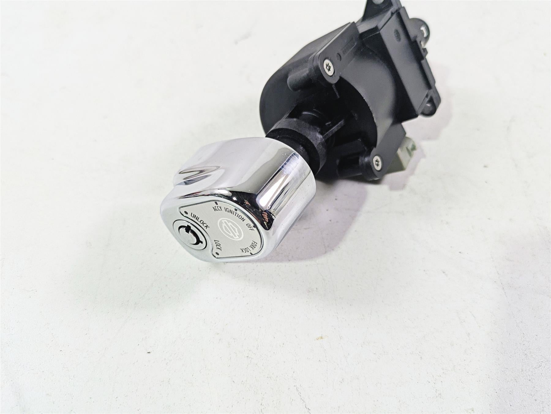 2015 Harley Touring FLHTKL Electra Glide Ignition Switch - Vin 71400012B {{ shop.shopifyCountryName }} - Mototech271