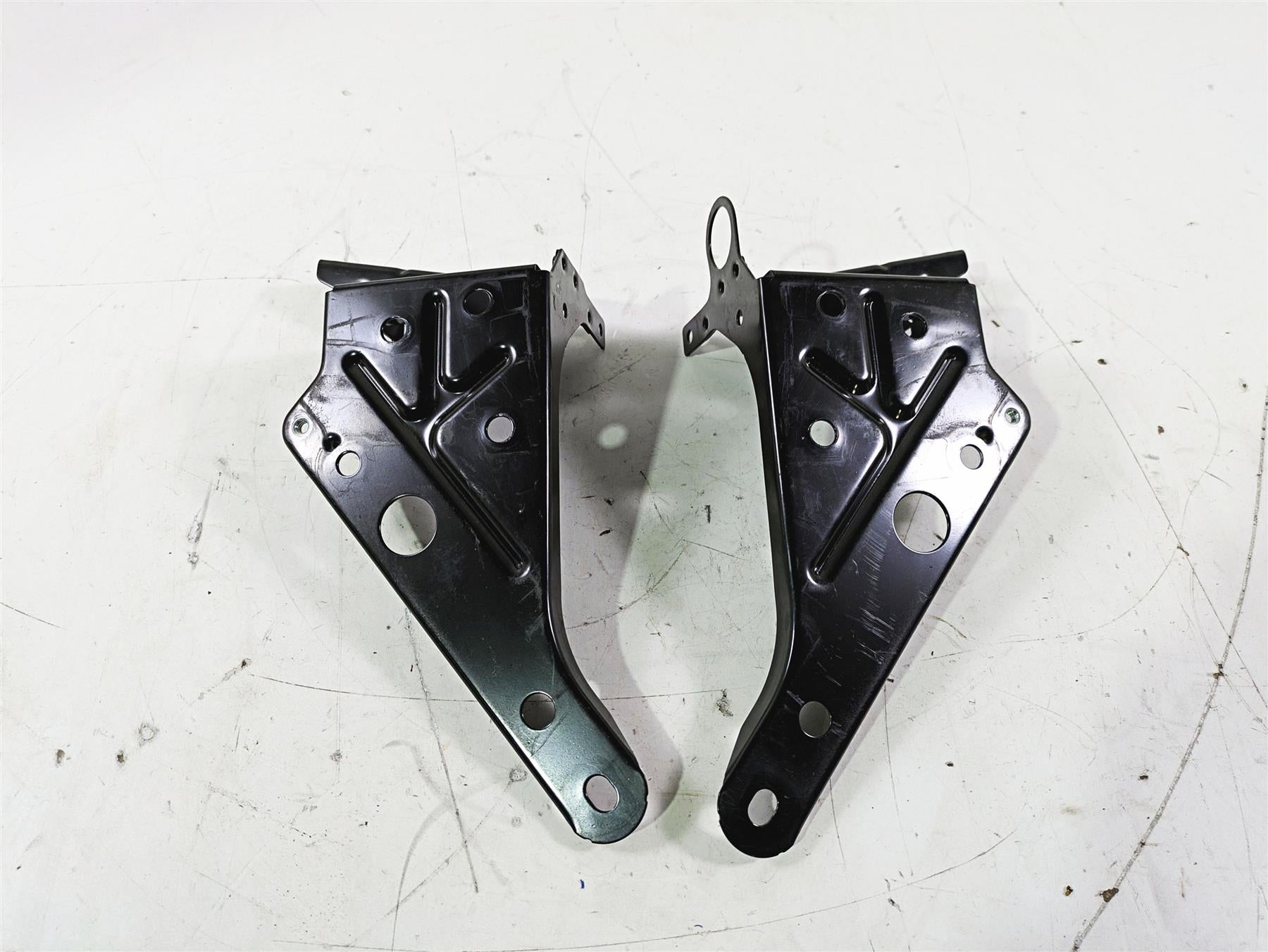 2015 Harley Touring FLHTKL E -Glide Low Front Fairing Mount Holder Set 57000169A {{ shop.shopifyCountryName }} - Mototech271