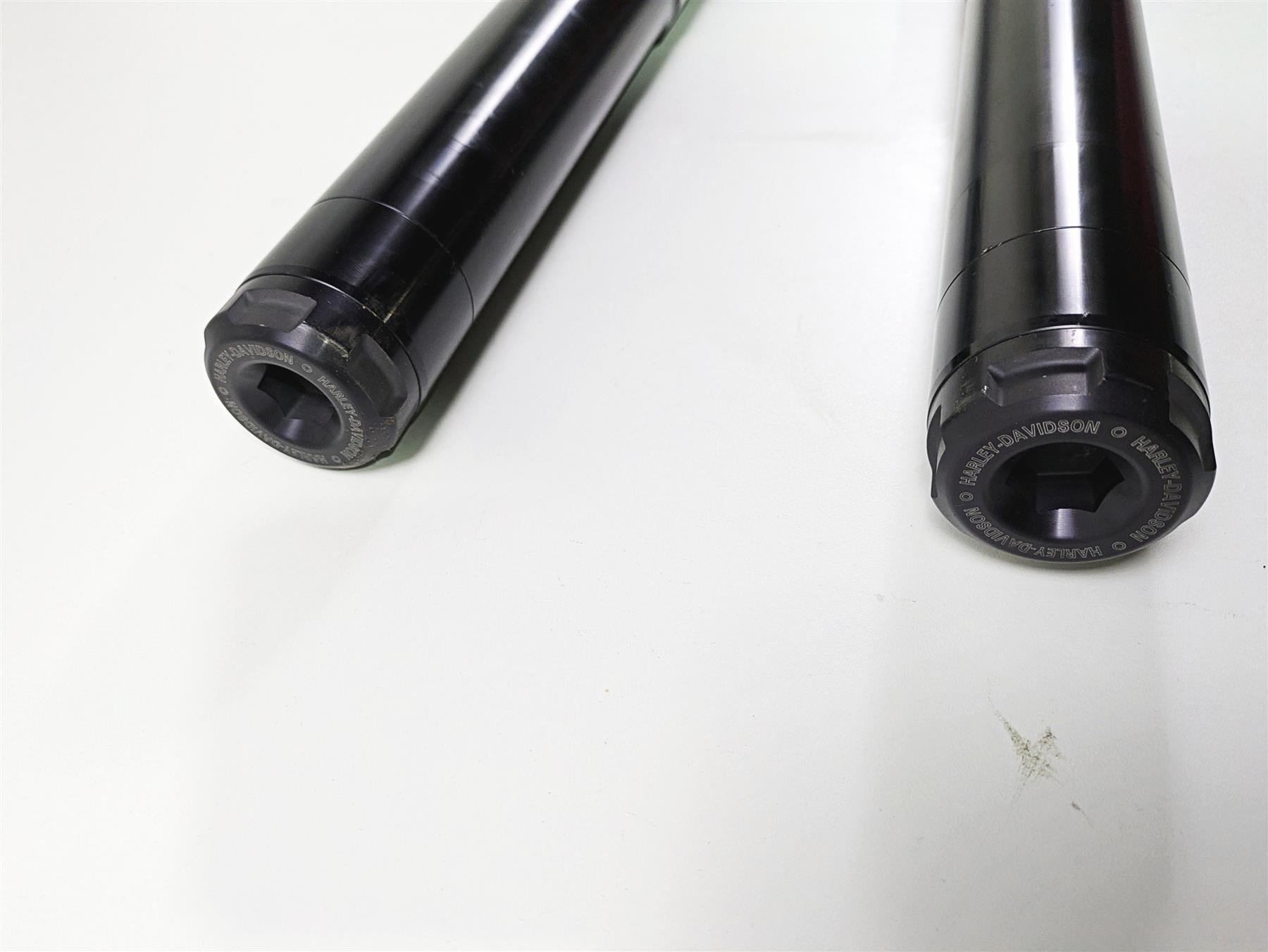 2019 Harley Softail FXDR 114 Straight Front Fork Leg Set 45400202 45400201 {{ shop.shopifyCountryName }} - Mototech271