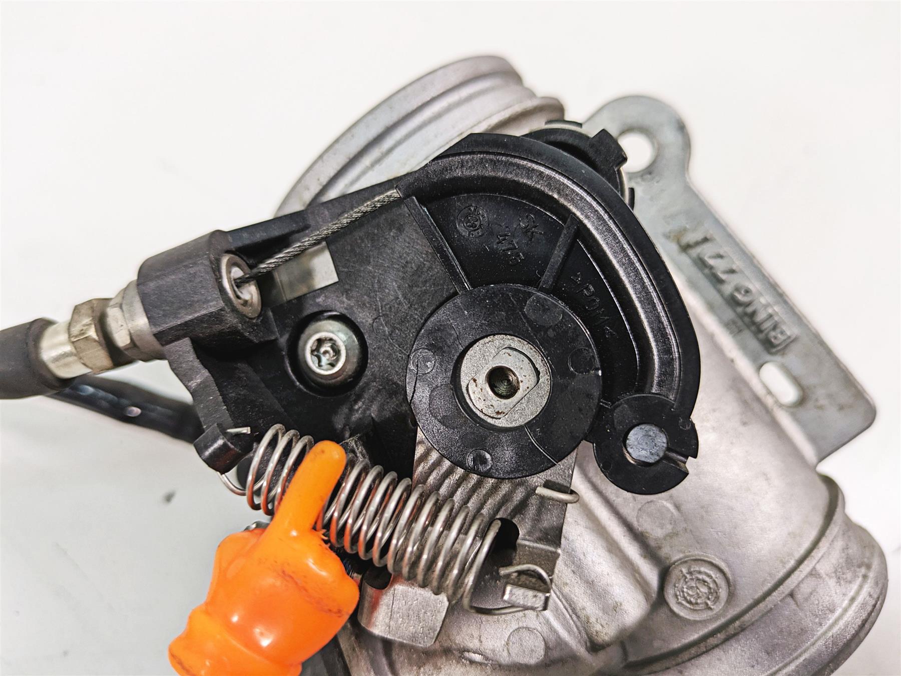 2007 BMW R1200RT K26 Bing Throttle Bodies & Cables -Read 13547685323 13547685324 {{ shop.shopifyCountryName }} - Mototech271